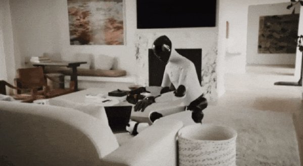 诚利和 赛力斯人形机器人曝光, 消息称其已现身用户中心